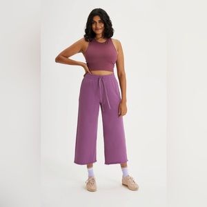 GIRLFRIEND COLLECTIVE Cropped Sweatpants